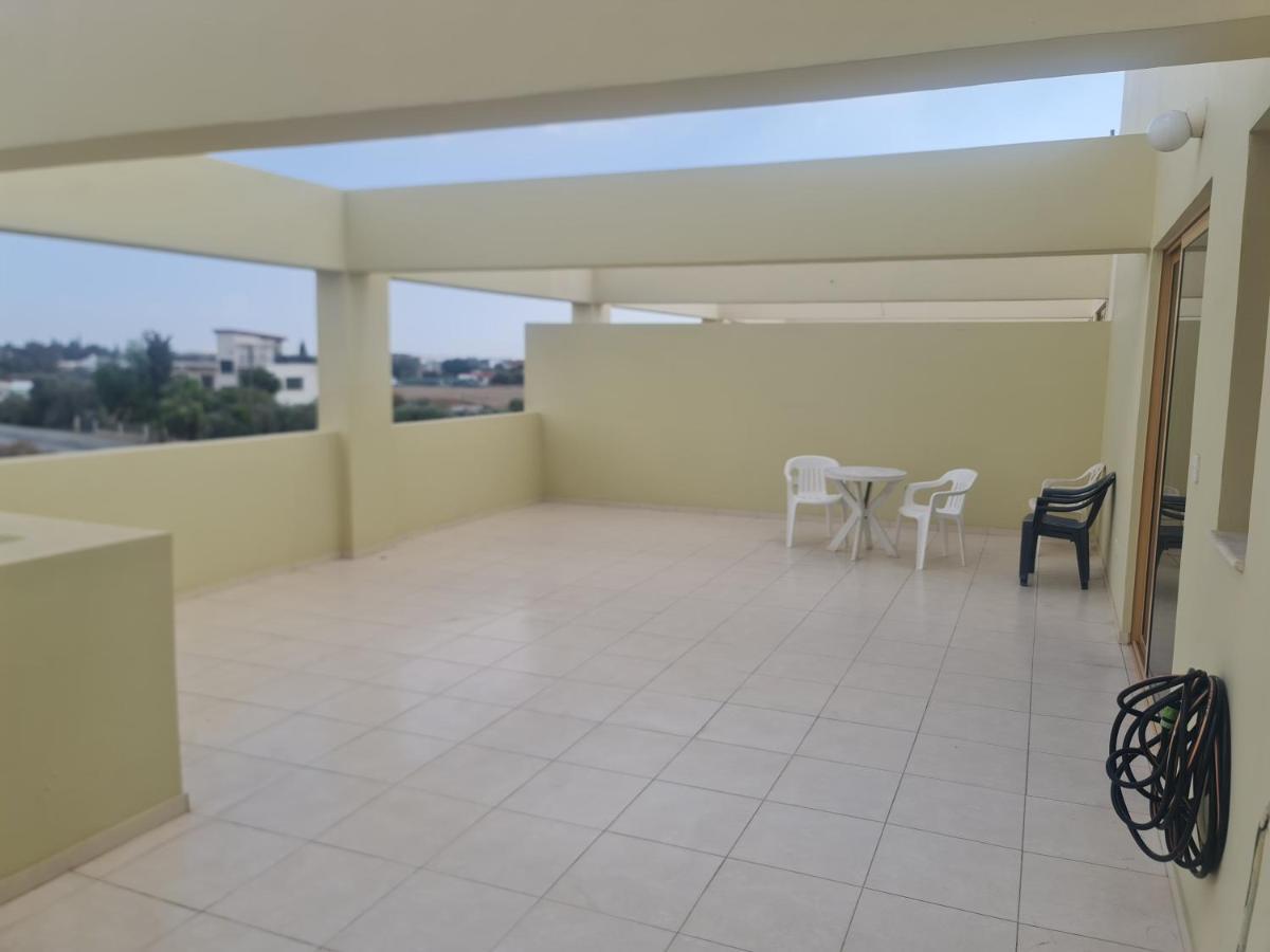 Top Floor 1 Bdrm Aprtrmnt Διαμέρισμα Dromolaxia Εξωτερικό φωτογραφία
