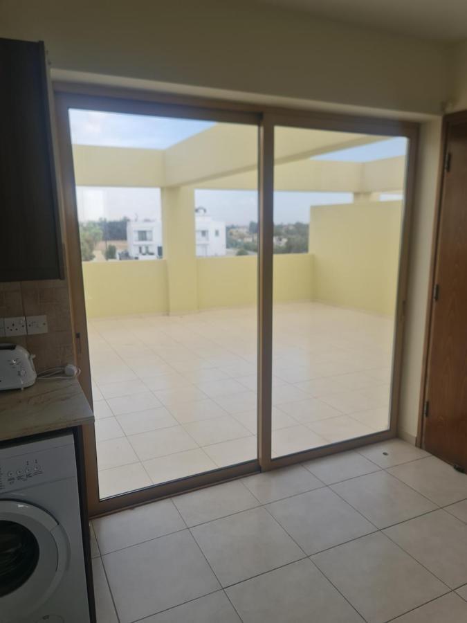 Top Floor 1 Bdrm Aprtrmnt Διαμέρισμα Dromolaxia Εξωτερικό φωτογραφία